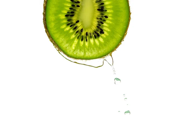 Kiwi fruits isolés. Kiwi frais vert. Nutrition biologique co — Photo
