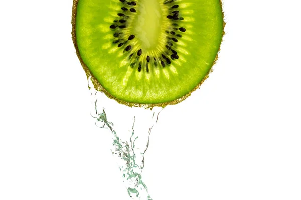 Kiwi isolé. Kiwi vert juteux. Fruits frais biologiques . — Photo