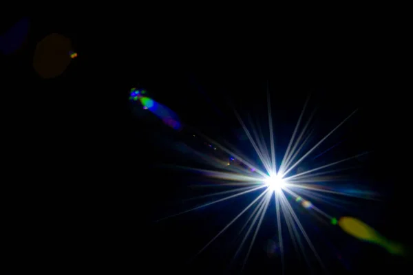 Эффект Вспышки Солнечный Луч Вспышки Черном Фоне Звездное Пятно Солнце — стоковое фото