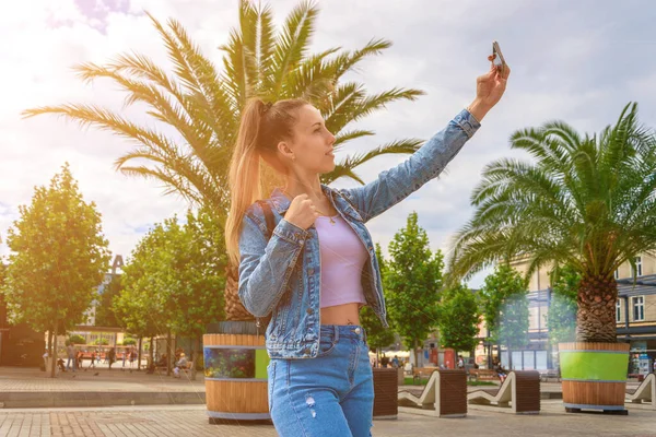 Girl Lake Summer Happy Young Girl Phone Smile Typing Texting — Stock Photo, Image