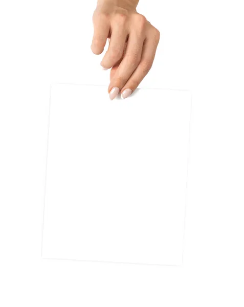 Håller kort. Hand hålla tomt visitkort papper isolerad på vit bakgrund. Layout och mockup för design, plats för text, kopiera utrymme. — Stockfoto