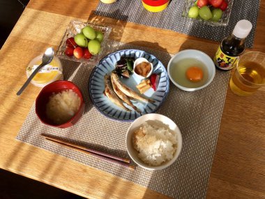 tipik Japon kahvaltı evde