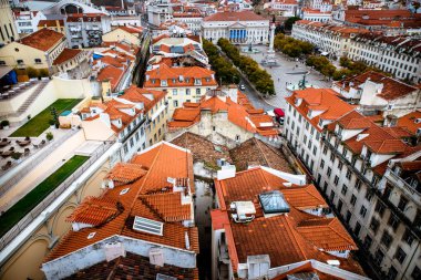 Hava panoramik Lizbon, Portekiz. Sao Jorge Castle. Santa Justa görünümünden.