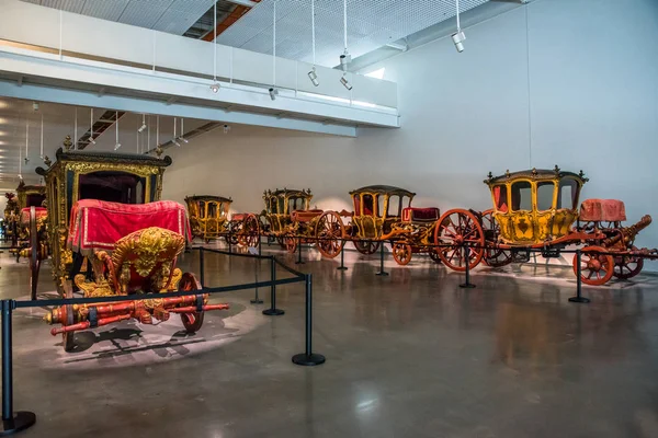 Lizbon, Portekiz Lizbon, Portekiz Milli takım teknik direktörünün Müzesi. Antika arabalar sergiler