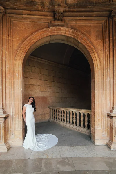 Bela Noiva Antigo Palácio Alhambra — Fotografia de Stock