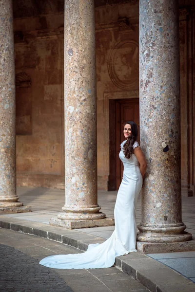 Bela Noiva Antigo Palácio Alhambra — Fotografia de Stock