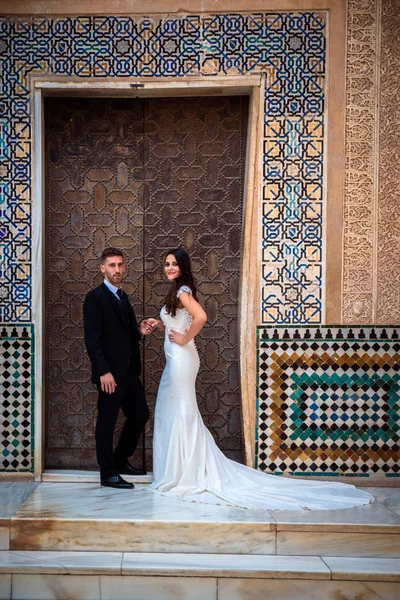 Belo Par Romântico Casamento Alhambra Cerimônia Casamento Alhambra — Fotografia de Stock