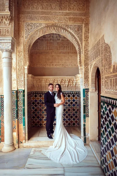 Belo Par Romântico Casamento Alhambra Cerimônia Casamento Alhambra — Fotografia de Stock