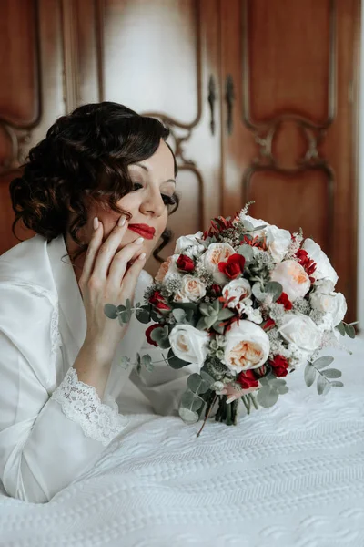 Gelin düğün çiçek bir buket — Stok fotoğraf