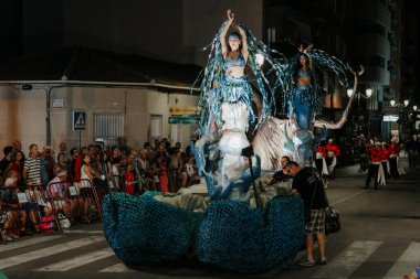 Guardamar, Costa Blanca, İspanya - 20 Temmuz 2019: The Moors and Christian şenlikleri Sant Jaume onuruna.