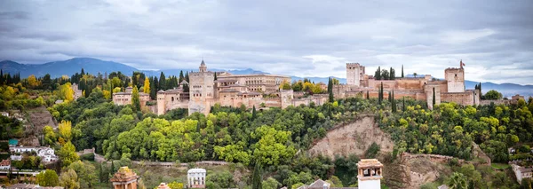 Vista Panorámica Diurna Alhambra Trozo Ciudad Granada — Foto de Stock