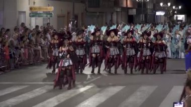 Guardamar, Costa Blanca, İspanya - 20 Temmuz 2019: The Moors and Christian şenlikleri Sant Jaume onuruna.