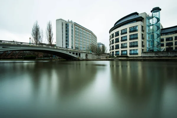 Hermosa Vista Costa Del Canal Reading Inglaterra Fotos De Stock