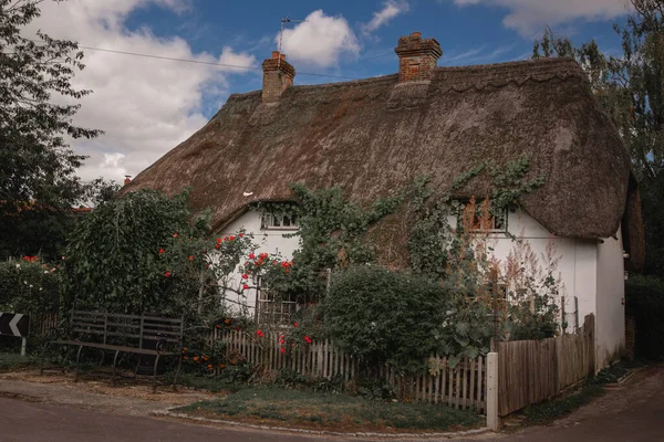 Thatched Cottage English Village House — стокове фото