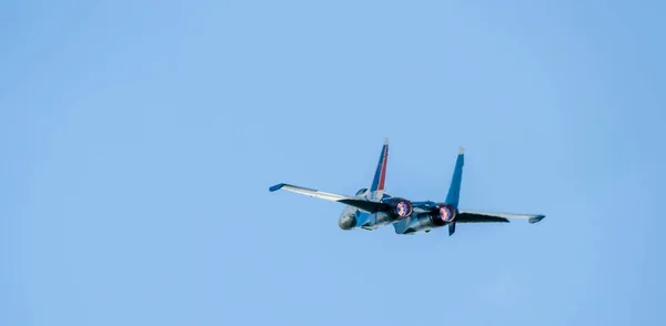 Kubinka, Moskova Bölgesi, Rusya - 30 Ağustos 2020: Su-30SM NATO kod adı: Rus şövalyelerinin Flanker-C jet savaşçısı — Stok fotoğraf