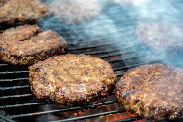 Juicy Meat Steaks Cooked Charcoal Wire Rack Meat Cooked Fire — Stock Photo, Image