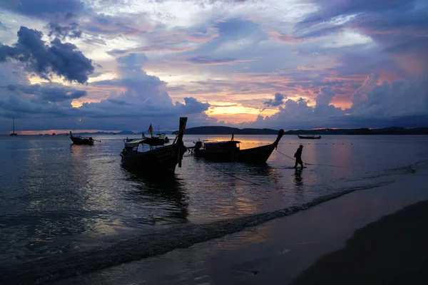 Belo Pôr Sol Praia Aonang Krabi Tailândia — Fotografia de Stock