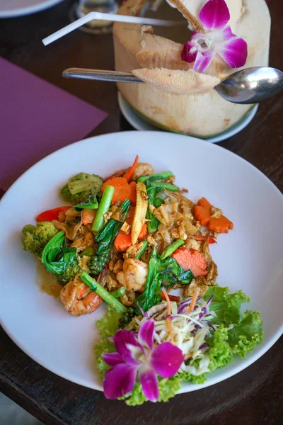 Fried Tajski Styl Zielone Warzywa Krewetki — Zdjęcie stockowe