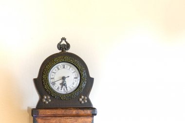 Ahşap Retro veya Vintage saat 