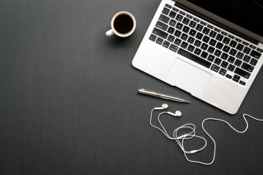 Ofis Masası veya masa üstü görünümü