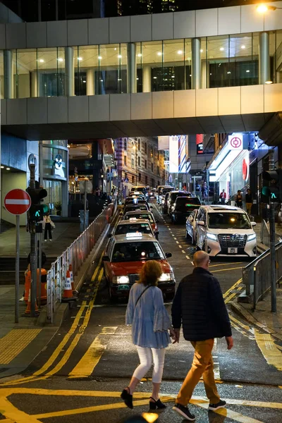 Hong Kong ocupado escena de la noche calle — Foto de Stock