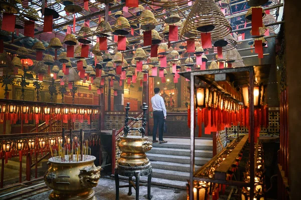 Sheong Wan, Hong Kong Adası'ndaki Man Mo tapınağının içi — Stok fotoğraf