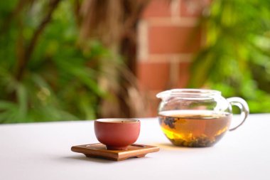Çaydanlık ile Çin çayı