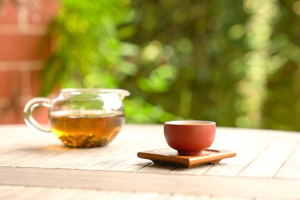 Китайский чай с чайником — стоковое фото
