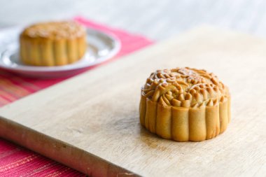 Ay pastası izole edildi. Closeup