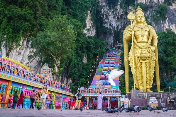 Batu Caves, new paint, new look. — Stock Photo, Image