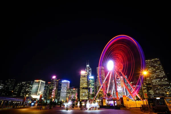 Skyline de Hong Kong avec roues d'observation — Photo