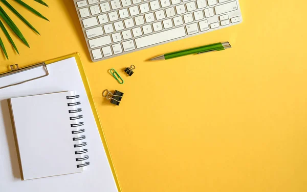 ofis masa üstü görünümü