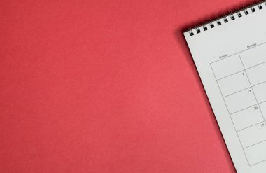 Ofis masasında takvim veya Planlayıcı üst görünümü