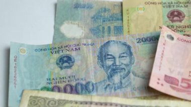 Vietnam Dong para birimi banknotları