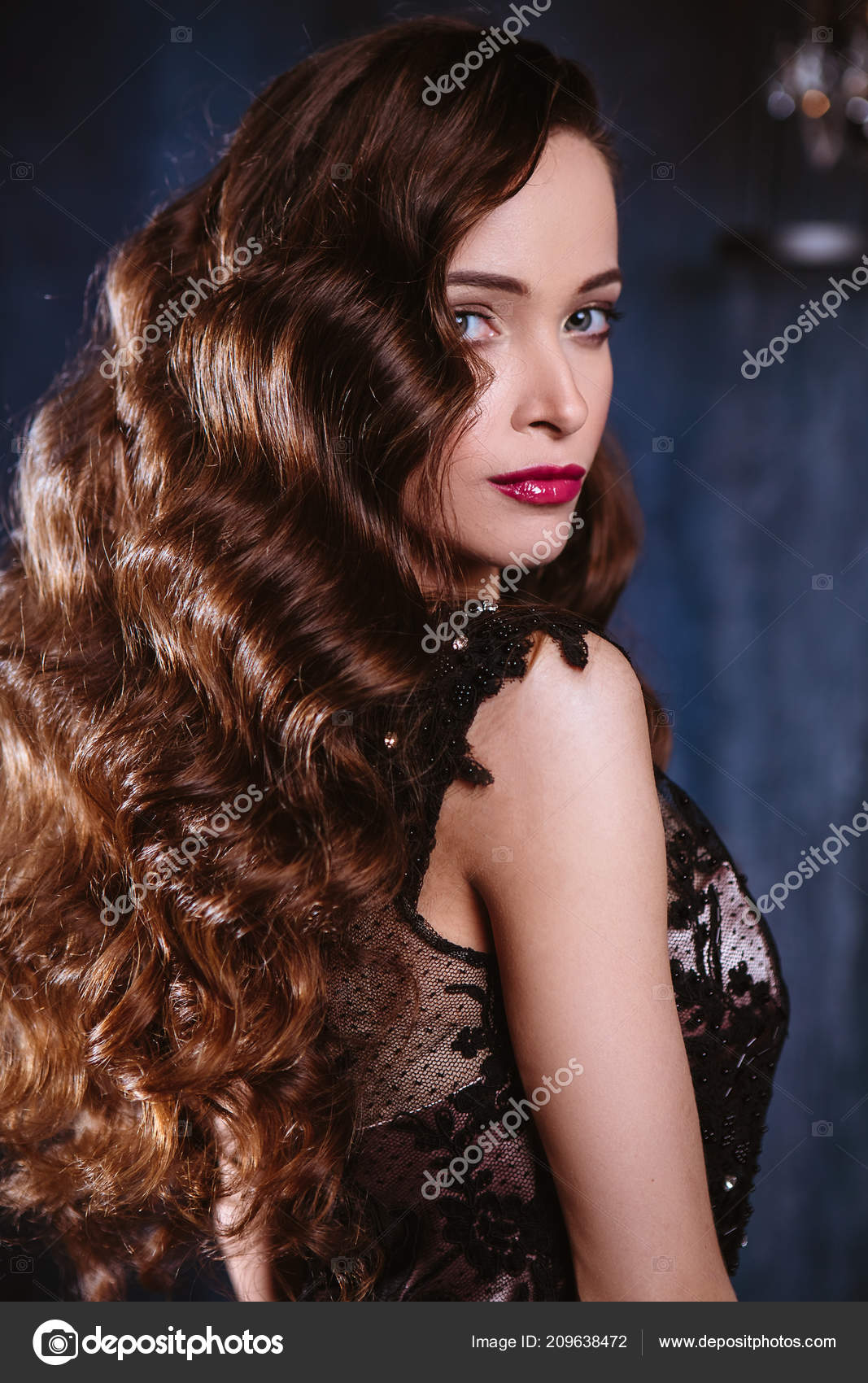 Pre-Raphaelite Curls Were A Big Hair Trend At The Met Gala 2022 | British  Vogue