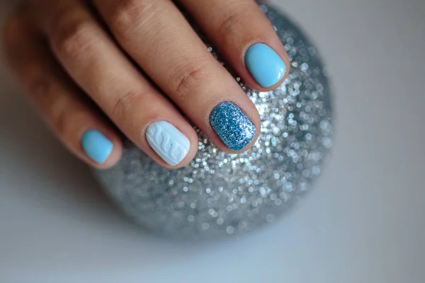 Prachtig Manicure Pastel Blauwe Kleur Nagellak Close Foto Vrouwelijke Handen — Stockfoto