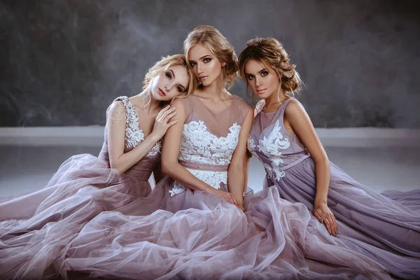 Bride Blonde Young Women Modern Color Wedding Dress Elegant Hair — Stock Photo, Image