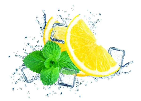 レモン スプラッシュ水と氷の白で隔離 — ストック写真