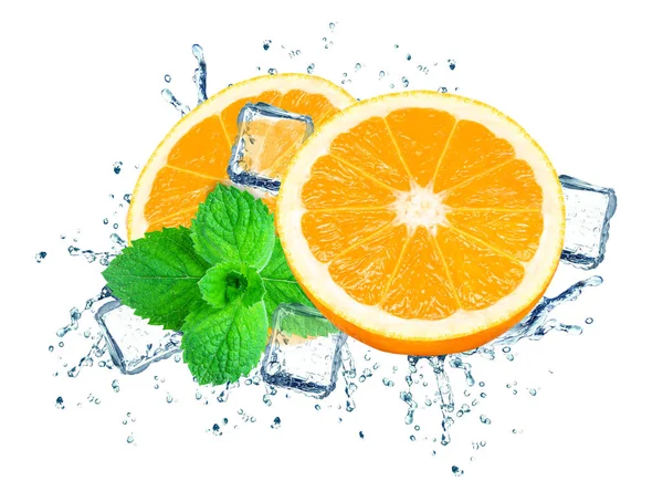 Oranje Plons Water Ijs Geïsoleerd Wit — Stockfoto