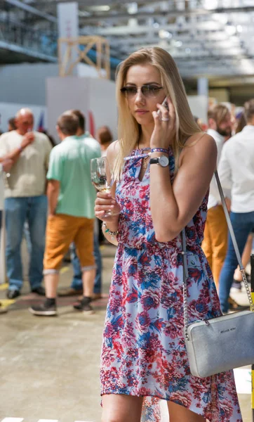 Kiev Ukraine June 2018 Young Beautiful Woman Visits Kyiv Wine — Stock Photo, Image