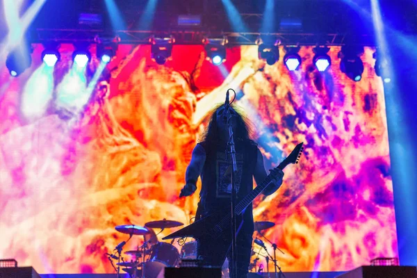 Kiev, Ukrayna - 05 Temmuz 2018: Alman thrash metal rock band Kreator ve Mille Petrozz, vokalist ve ritim gitarist canlı Ulusal Expocenter Atlas hafta sonu Festivali gerçekleştirir.
