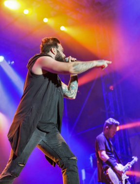 Kiev, Ukrayna - 04 Temmuz 2018: Amerikan Hıristiyan metal rock band tava ve John Cooper, vokalist ve bas gitarist canlı Ulusal Expocenter Atlas hafta sonu Festivali gerçekleştirir.