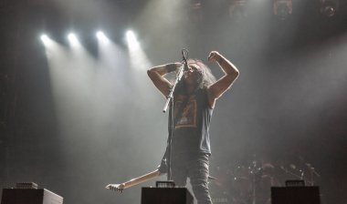 Kiev, Ukrayna - 05 Temmuz 2018: Alman thrash metal rock band Kreator ve Mille Petrozz, vokalist ve ritim gitarist canlı Ulusal Expocenter Atlas hafta sonu Festivali gerçekleştirir.