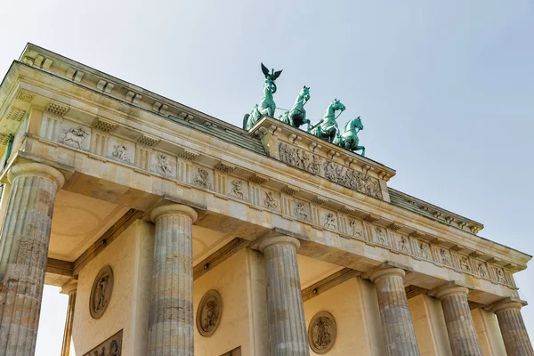 Branderburg Gate Против Голубого Неба Берлине Германия — стоковое фото