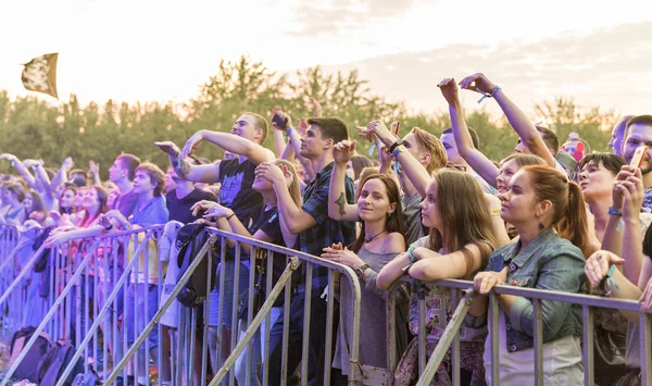 Kiev Ukraine Juli 2018 Junge Funs Genießen Den Live Auftritt — Stockfoto