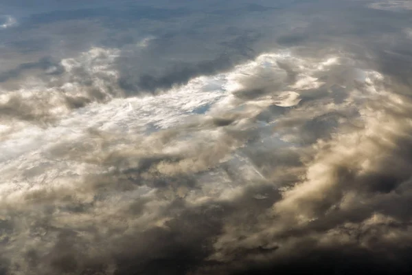 Αφηρημένη Νερό Αντανάκλαση Στο Cloud Φόντο — Φωτογραφία Αρχείου