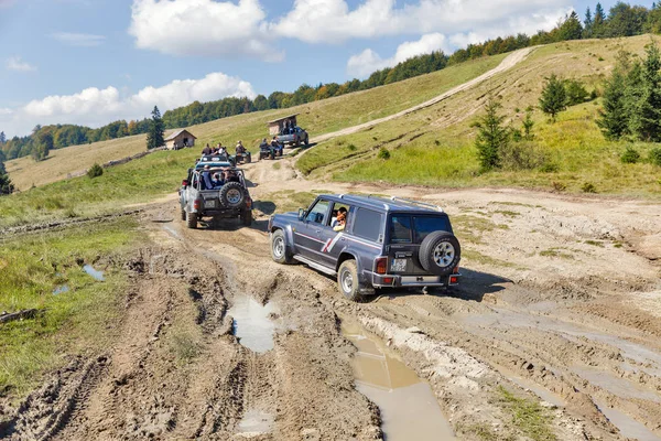 Mikuliczyn Ukraine Setembro 2018 Turistas Participam Tour Extremo Aventura Quads — Fotografia de Stock