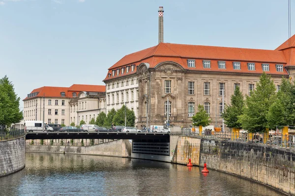 Berlino Germania Luglio 2018 Ponte Sul Westhafenkanal Vicino Ministero Federale — Foto Stock