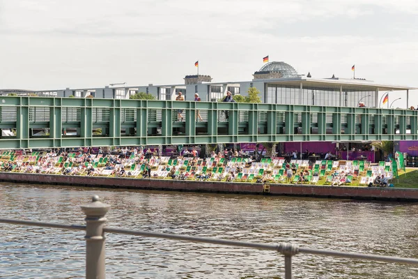 Berlin Deutschland Juli 2018 Einem Heißen Sommertag Ruhen Sich Die — Stockfoto