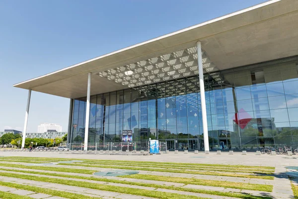 2018年7月13日 保罗裂片 Haus 它是属于议会的 Reichstag 位子的行政大厦 柏林是德国的首都和最大的城市 — 图库照片